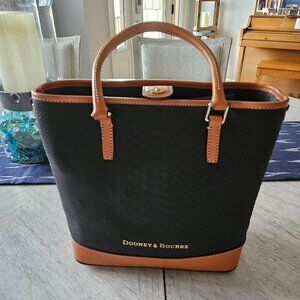 Dooney & Bourke Purse